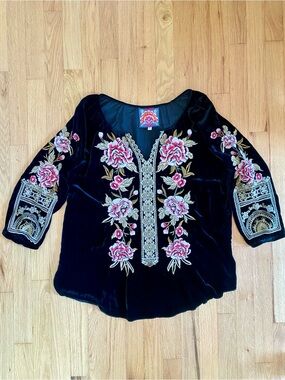 Johnny Was Black Silk-Blend Velvet Embroidered Blouse
